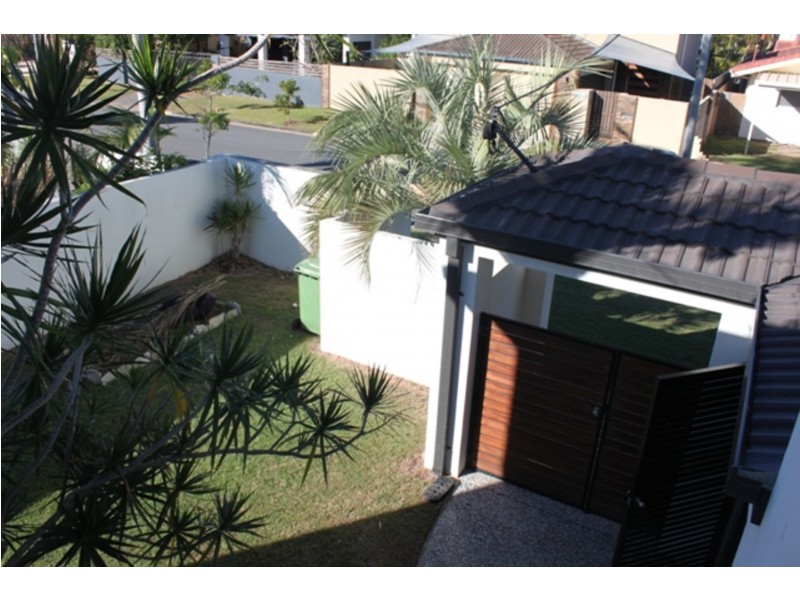 25 Killowill Avenue, Paradise Point QLD 4216