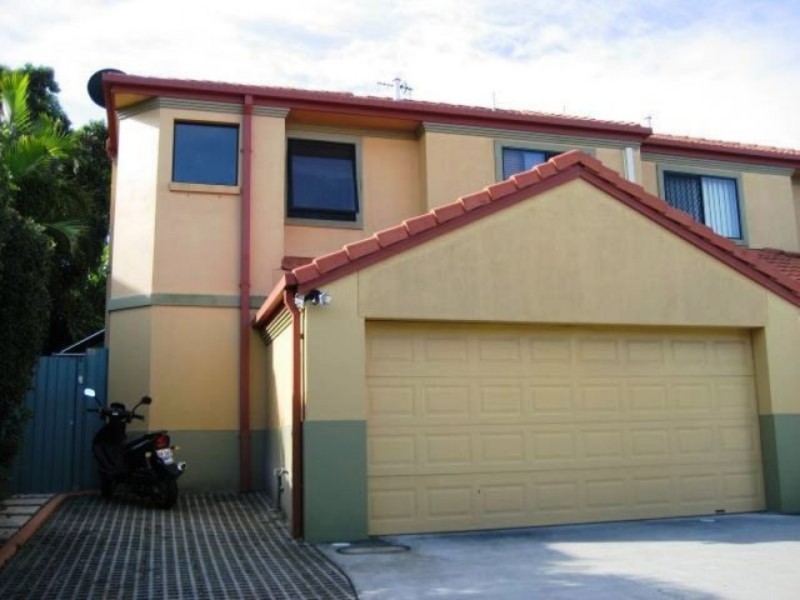 3/59  Eugaree Street, Southport QLD 4215