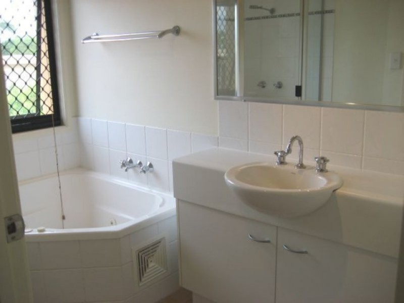 3/59  Eugaree Street, Southport QLD 4215