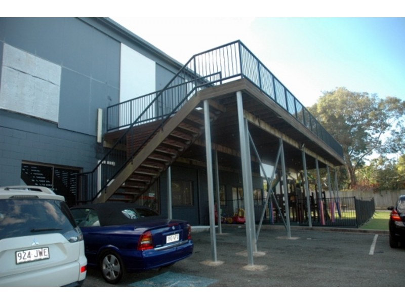 116 Ridgeway Avenue, Southport QLD 4215