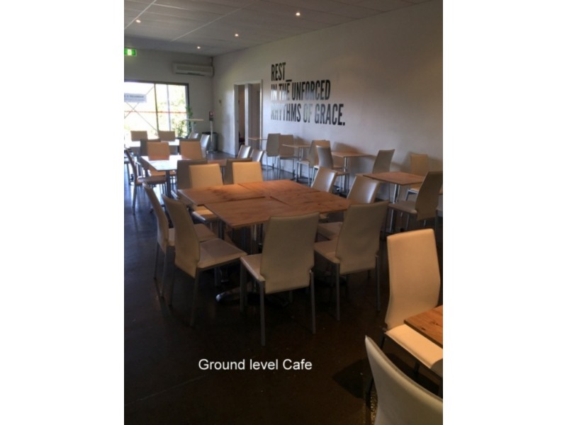 116 Ridgeway Avenue, Southport QLD 4215