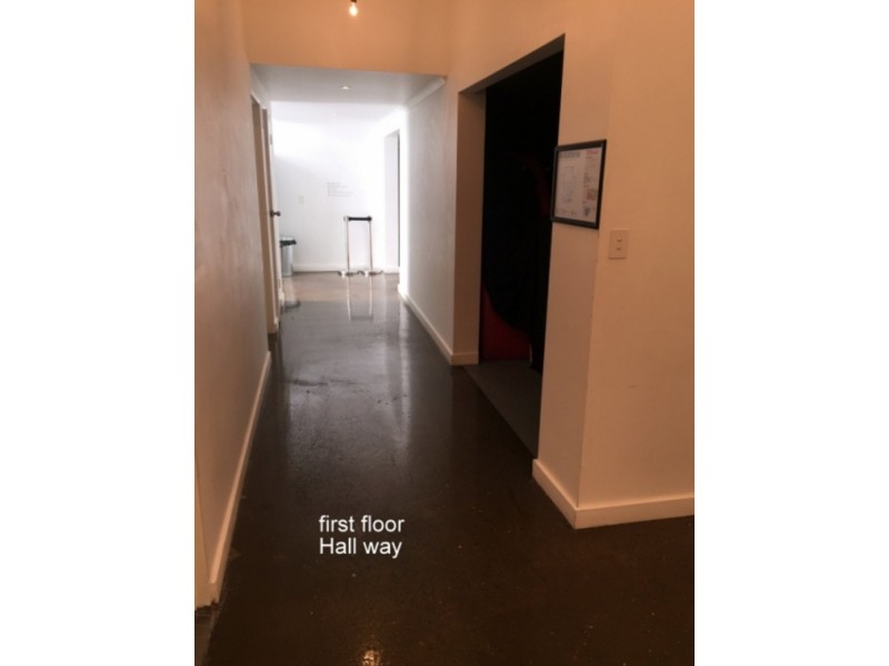 116 Ridgeway Avenue, Southport QLD 4215