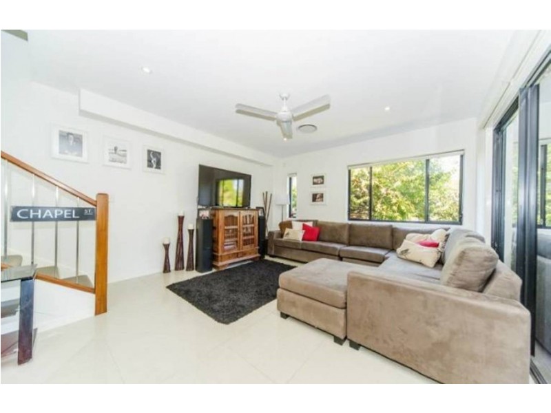 1/7 Penrock Parade, Labrador QLD 4215