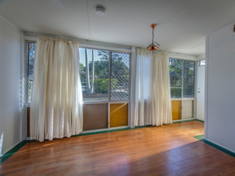 1/2 Ellen Street, Southport QLD 4215