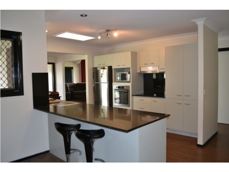 9 Milbong Terrace, Ashmore QLD 4214