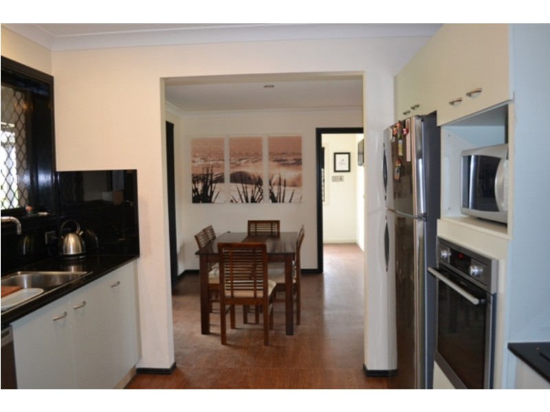 9 Milbong Terrace, Ashmore QLD 4214