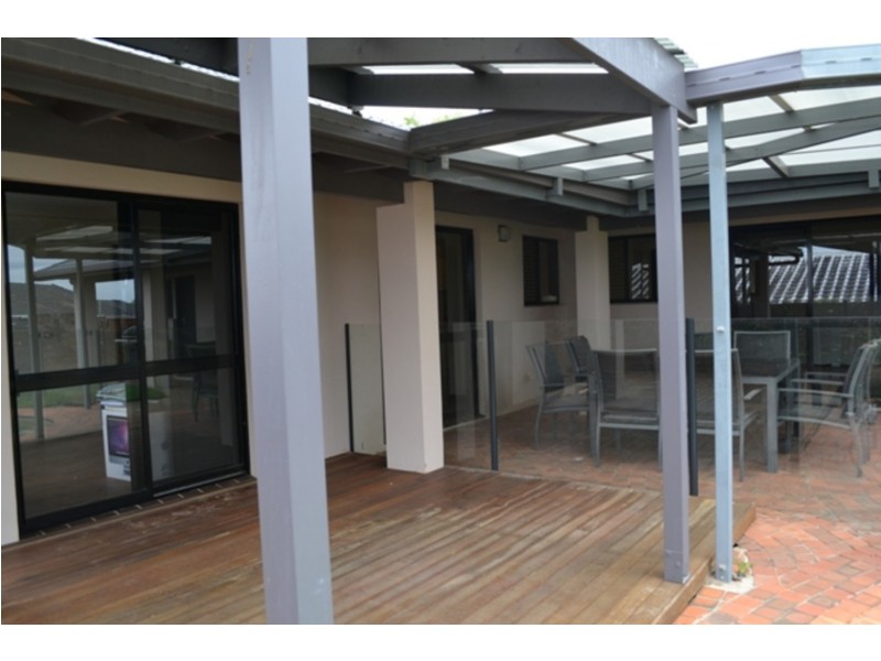 9 Milbong Terrace, Ashmore QLD 4214