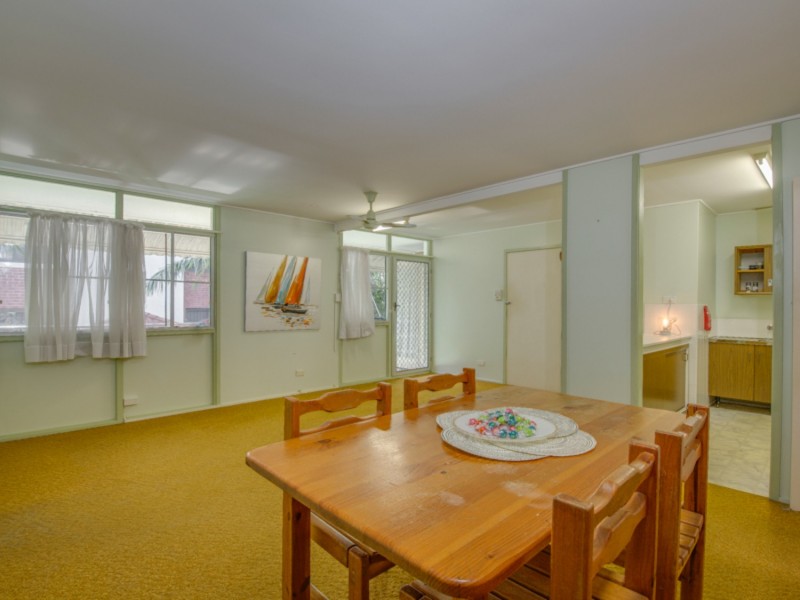 4/107A Frank Street, Labrador QLD 4215