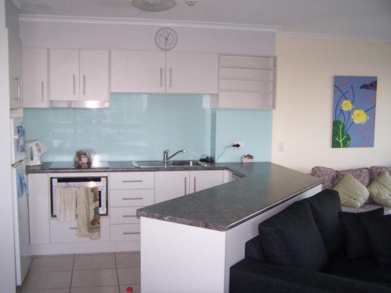 9C/114 Marine Parade, Southport QLD 4215