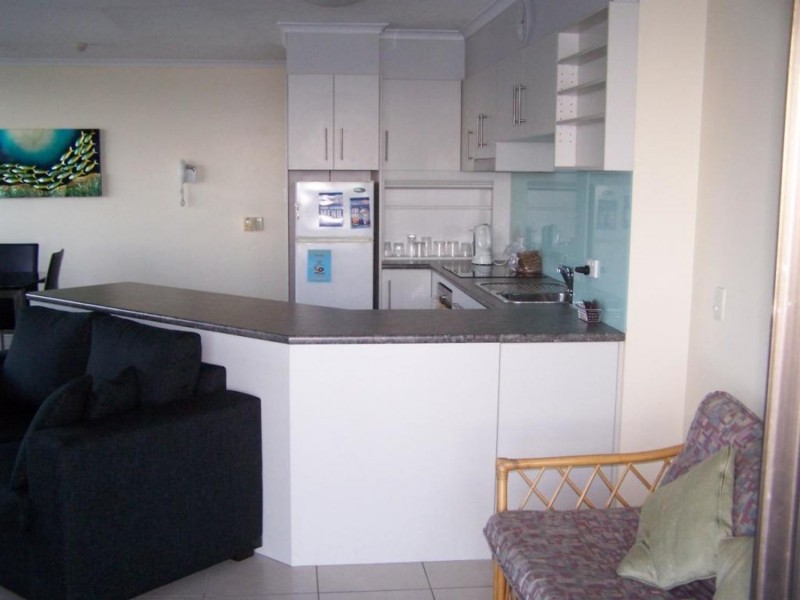 9C/114 Marine Parade, Southport QLD 4215