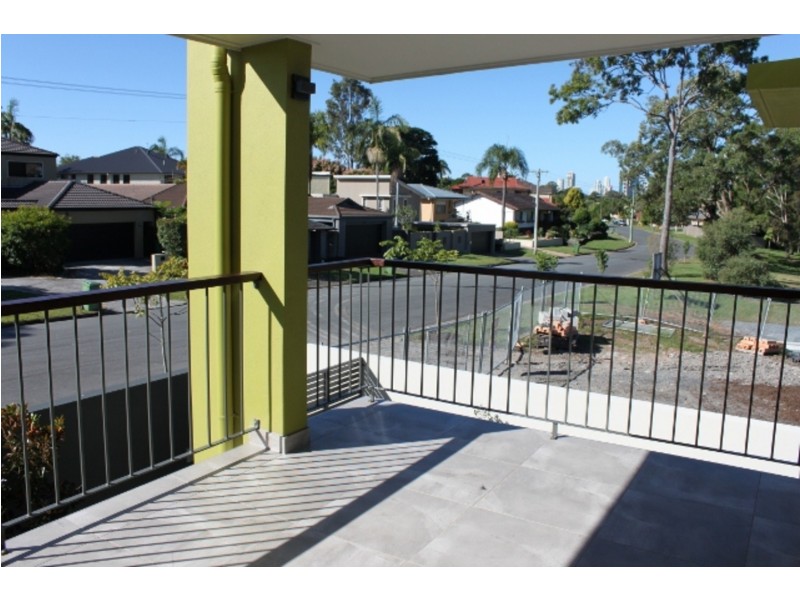 6 Tashey Court, Bundall QLD 4217