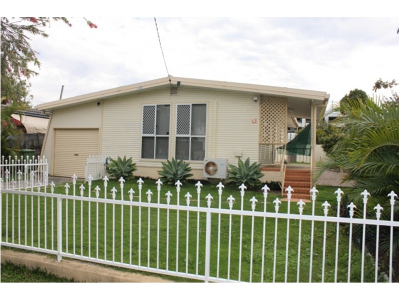 4 Matina Street, Biggera Waters QLD 4216