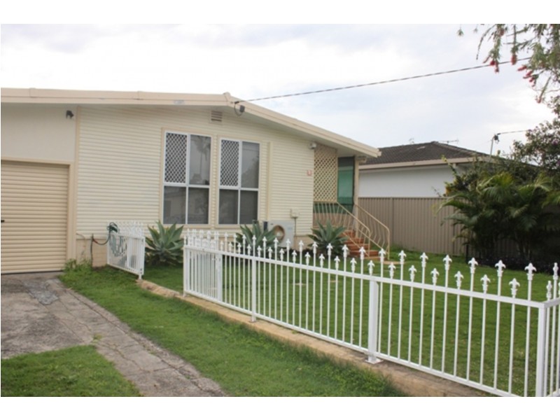 4 Matina Street, Biggera Waters QLD 4216