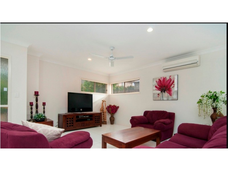 4/27 Government Road, Labrador QLD 4215