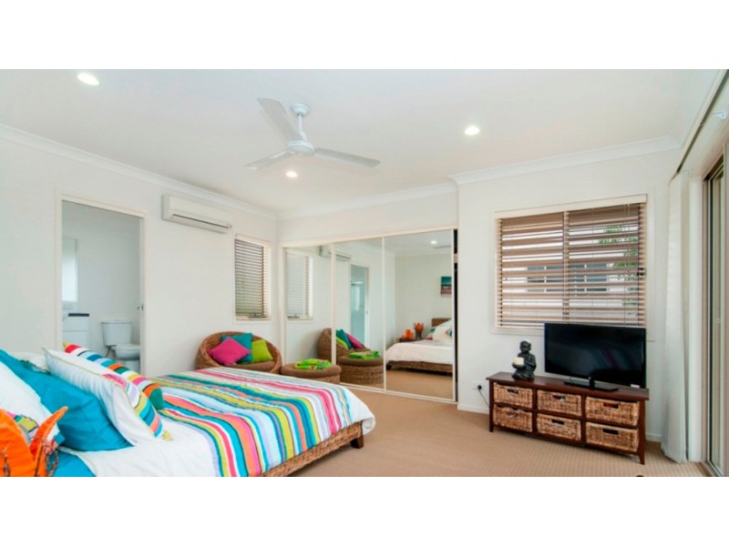 4/27 Government Road, Labrador QLD 4215