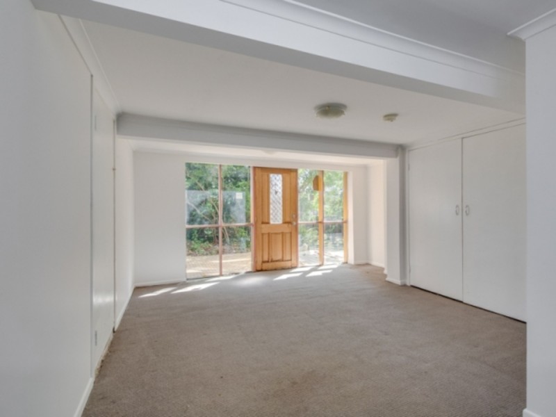 78 Brisbane Road, Labrador QLD 4215