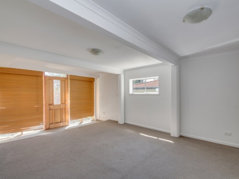 78 Brisbane Road, Labrador QLD 4215