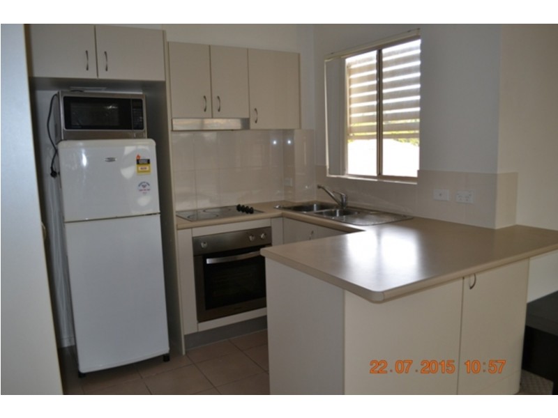 11/13D Wyndham Avenue, Southport QLD 4215