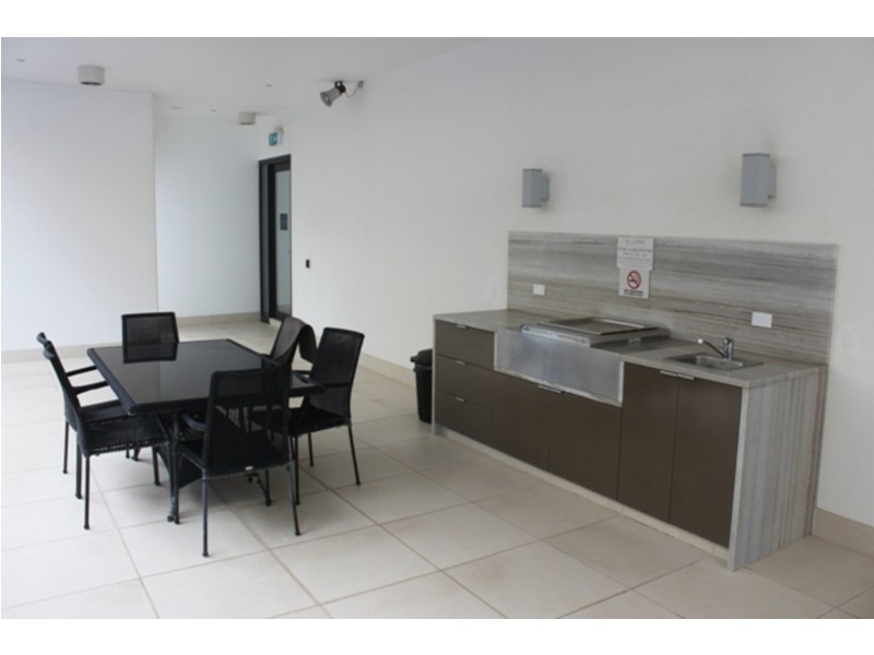 36/47 Broadbeach Boulevard, Broadbeach QLD 4218