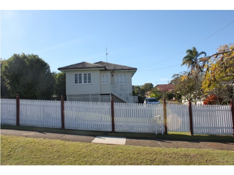 16 Mole Avenue, Southport QLD 4215