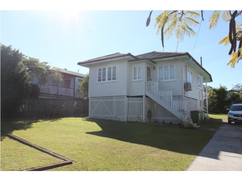 16 Mole Avenue, Southport QLD 4215