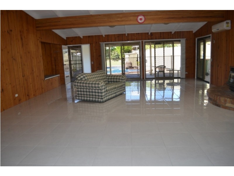 36 Theodore Place, Molendinar QLD 4214