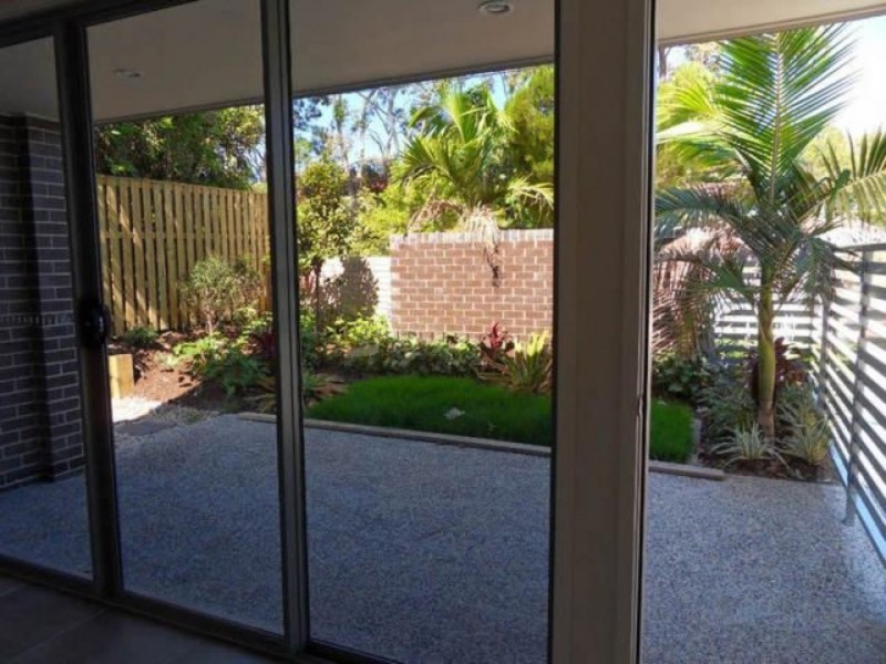 1/39 Gordon Street, Labrador QLD 4215