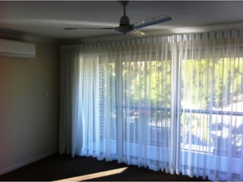 1/39 Gordon Street, Labrador QLD 4215