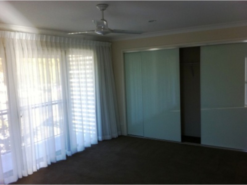 1/39 Gordon Street, Labrador QLD 4215