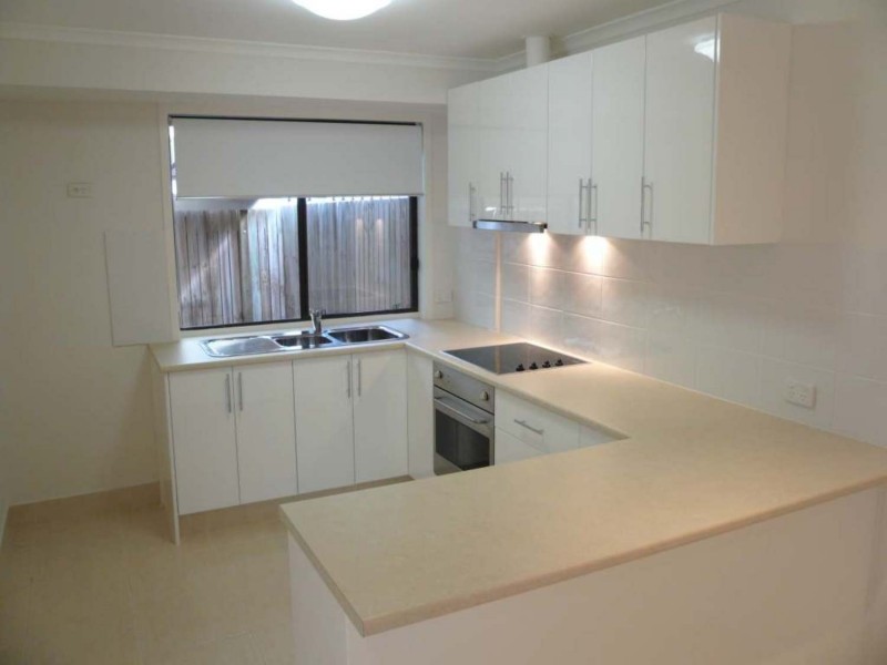 1/2 Burwood Court, Labrador QLD 4215