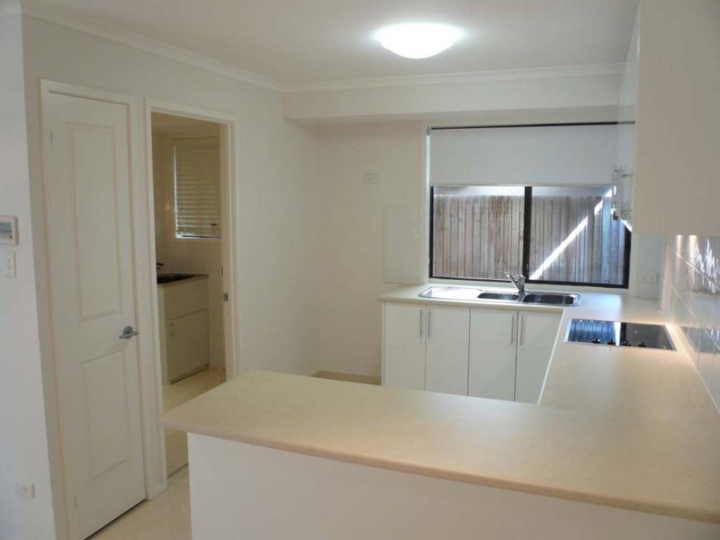 1/2 Burwood Court, Labrador QLD 4215