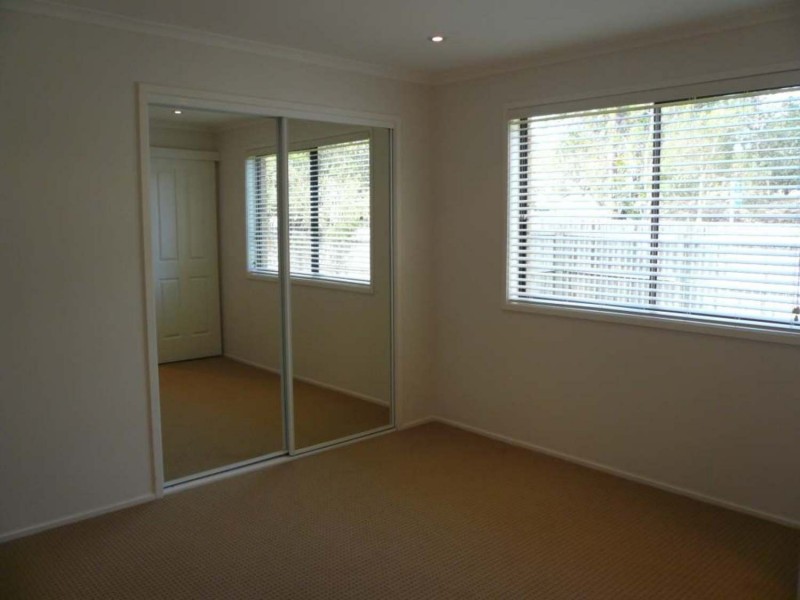 1/2 Burwood Court, Labrador QLD 4215