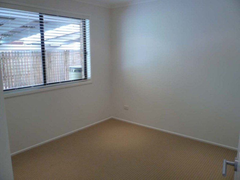 1/2 Burwood Court, Labrador QLD 4215