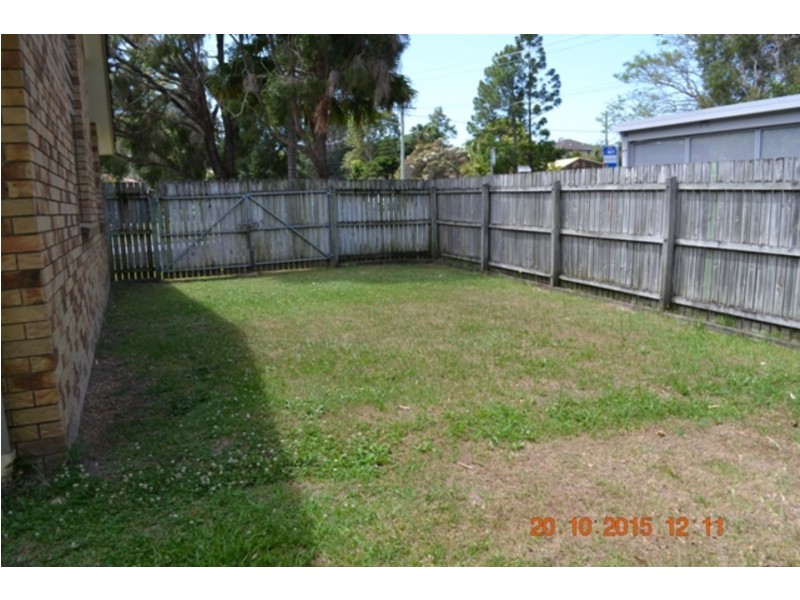 1/2 Burwood Court, Labrador QLD 4215