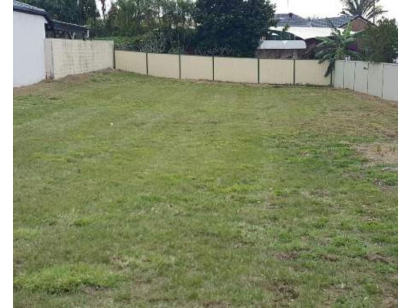 11 Essendon Close, Arundel QLD 4214