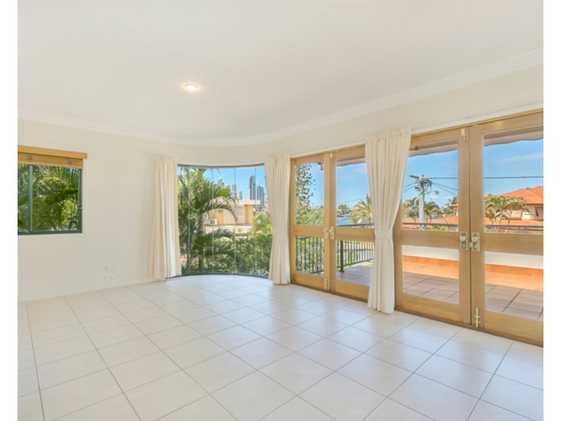 5 Yacht Street, Southport QLD 4215