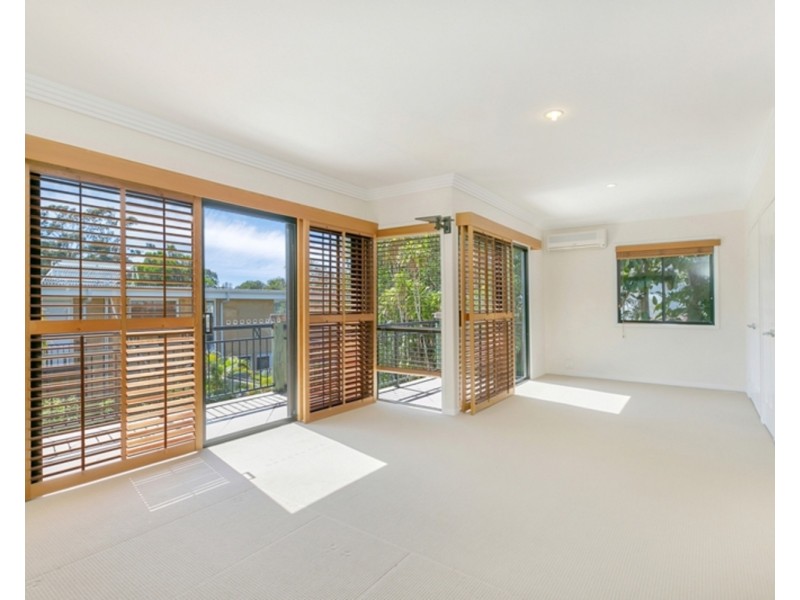 5 Yacht Street, Southport QLD 4215