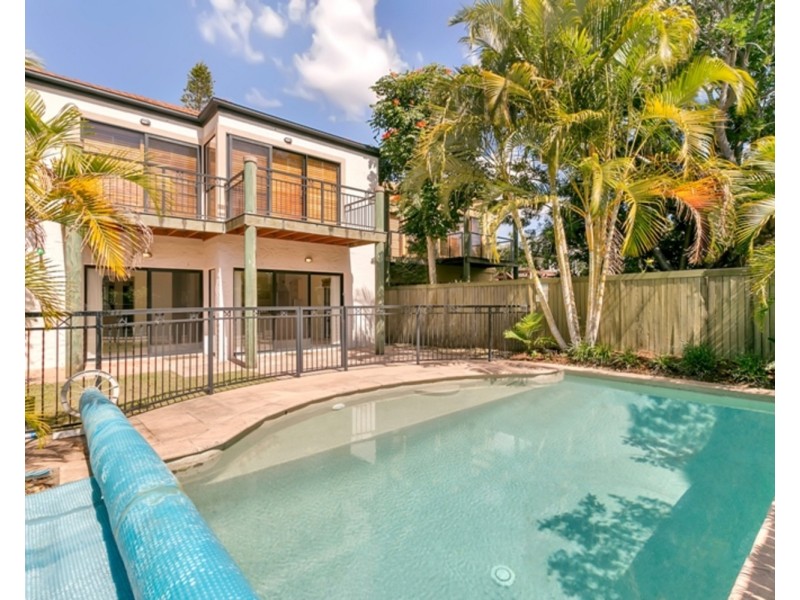 5 Yacht Street, Southport QLD 4215