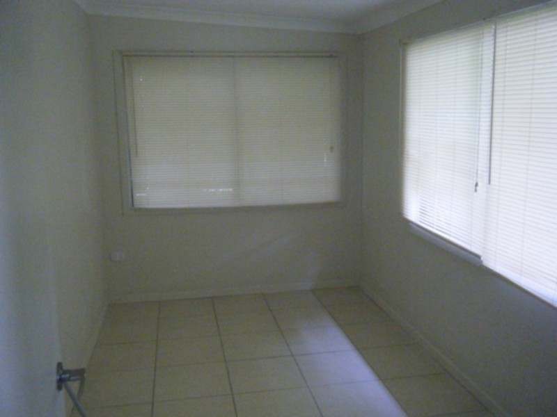 18 Neville Avenue, Southport QLD 4215