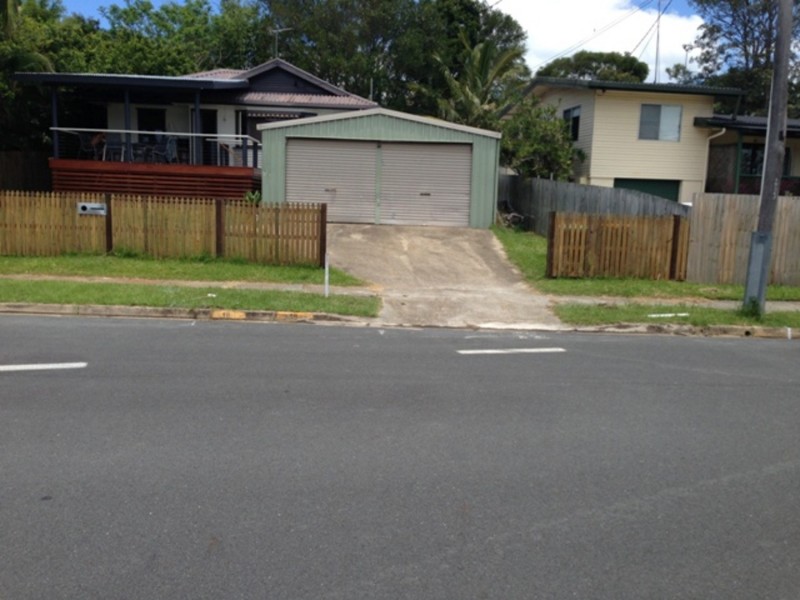 18 Neville Avenue, Southport QLD 4215