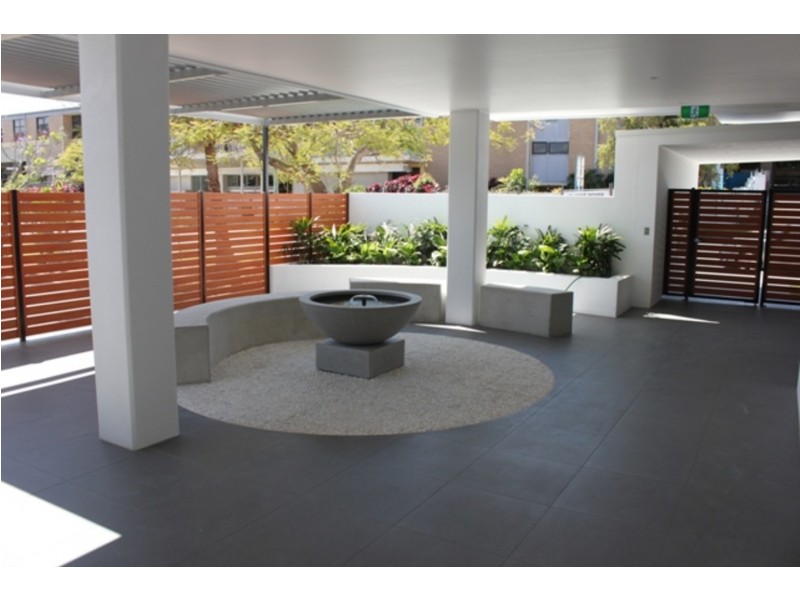 705/26 Spendelove Avenue, Southport QLD 4215