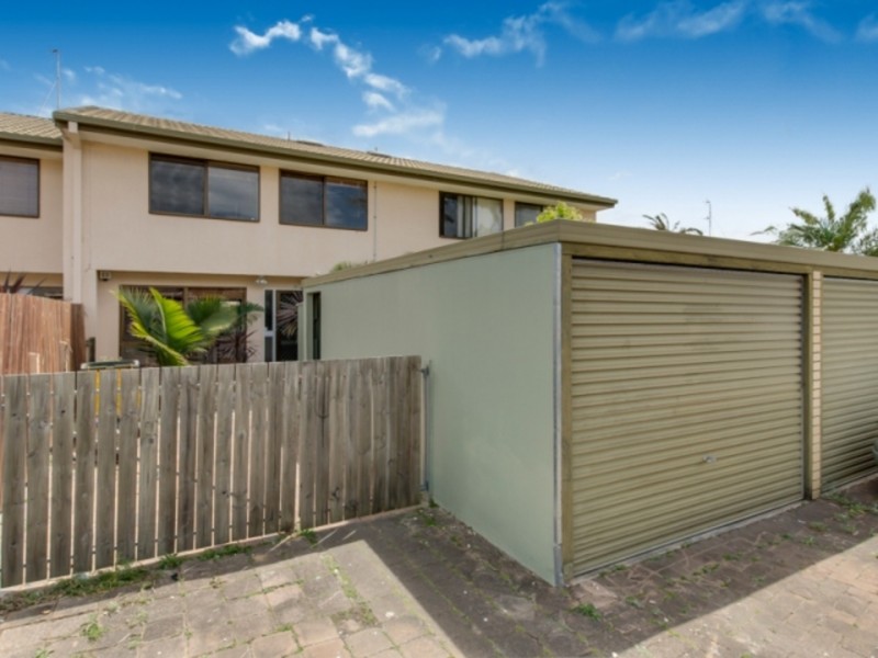 3/111 Little Usher Avenue, Labrador QLD 4215