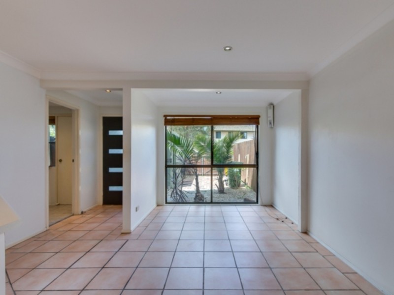3/111 Little Usher Avenue, Labrador QLD 4215