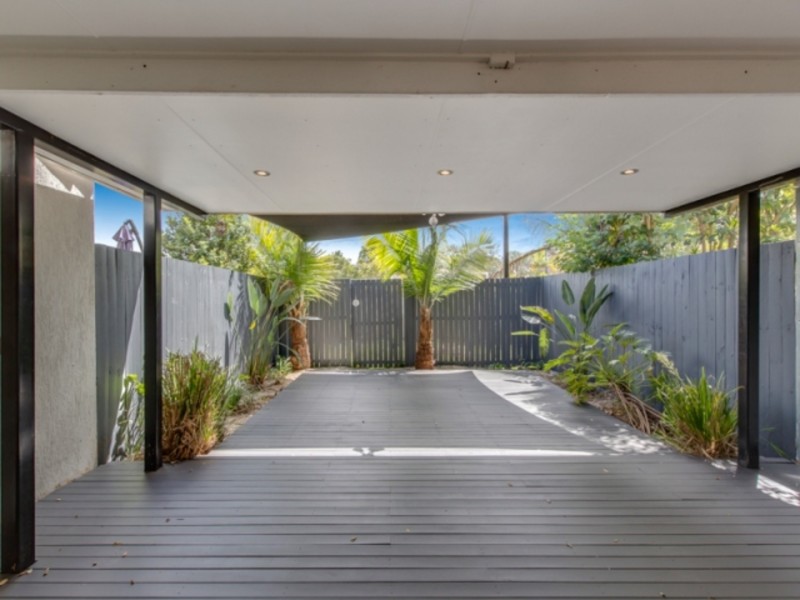 3/111 Little Usher Avenue, Labrador QLD 4215