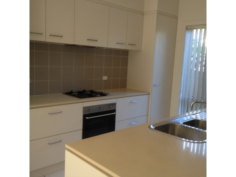 32 Lockwood Place, Molendinar QLD 4214