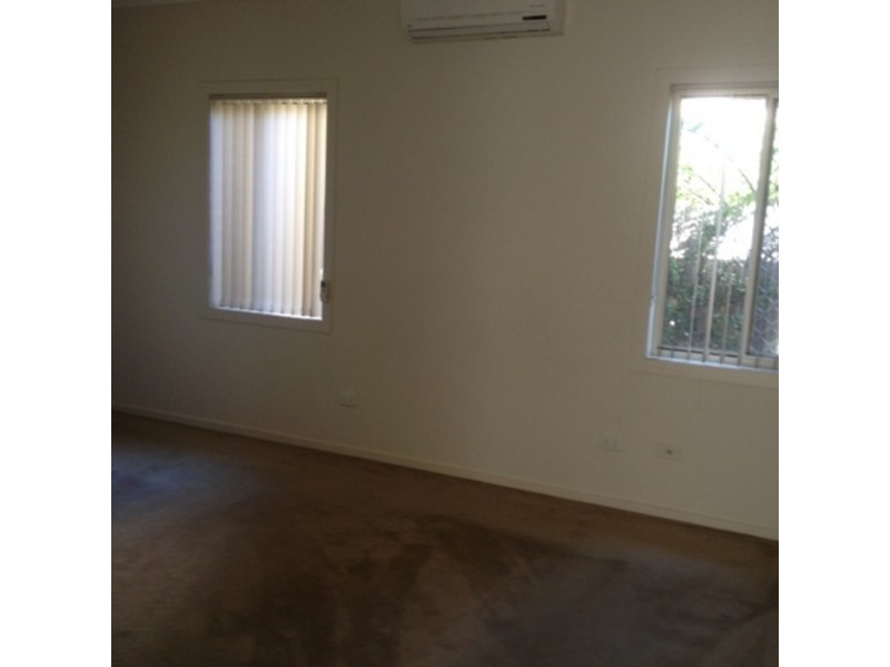 32 Lockwood Place, Molendinar QLD 4214