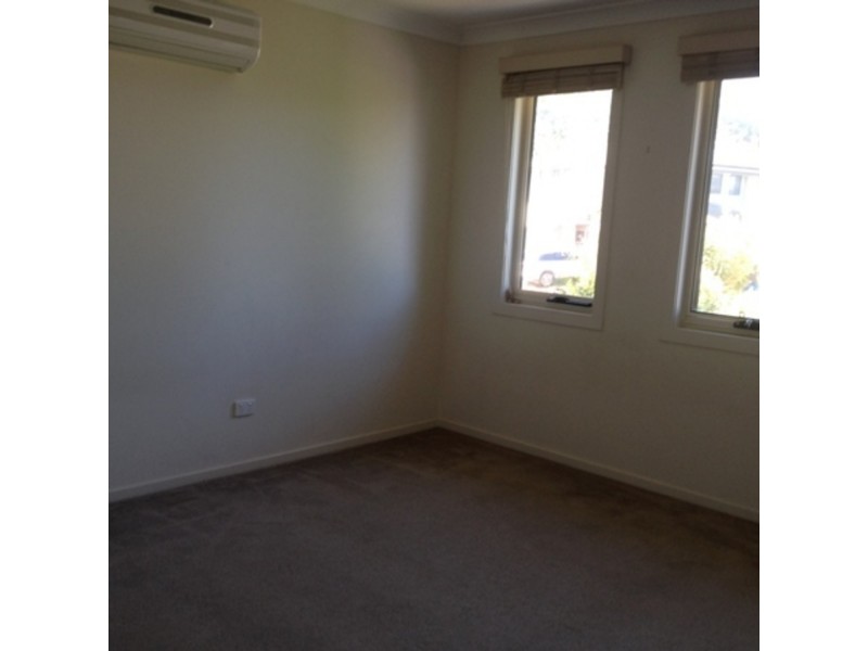 32 Lockwood Place, Molendinar QLD 4214