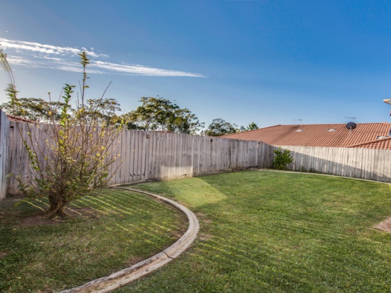 2/5 Tanias Place, Labrador QLD 4215