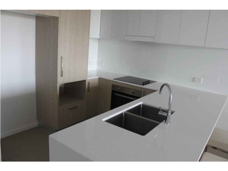 503/26 Spendelove Avenue, Southport QLD 4215