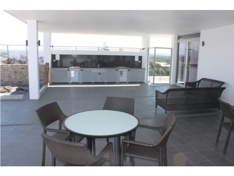 503/26 Spendelove Avenue, Southport QLD 4215